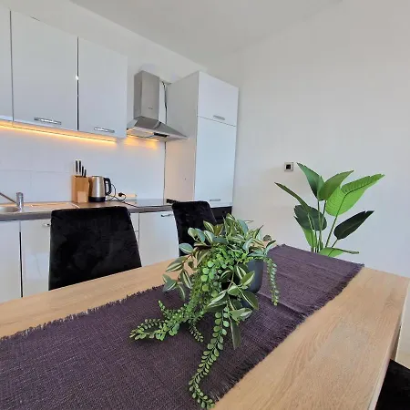 Luminous Apartment Split Exterior photo